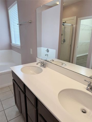 6182 Newcastle Lane, League City, TX 77573