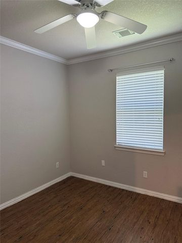 6182 Newcastle Lane, League City, TX 77573