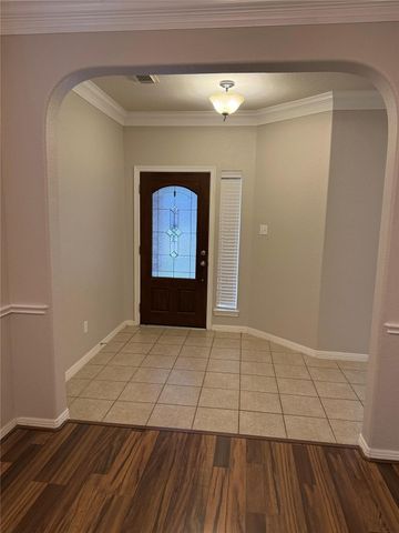 6182 Newcastle Lane, League City, TX 77573