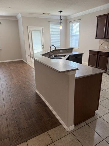6182 Newcastle Lane, League City, TX 77573