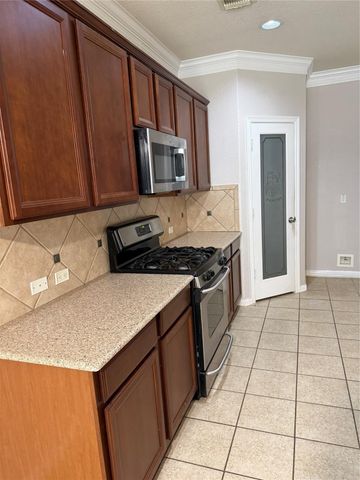6182 Newcastle Lane, League City, TX 77573