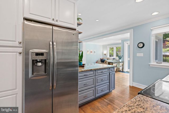 5191 LINNEAN TER NW, Washington, DC 20008