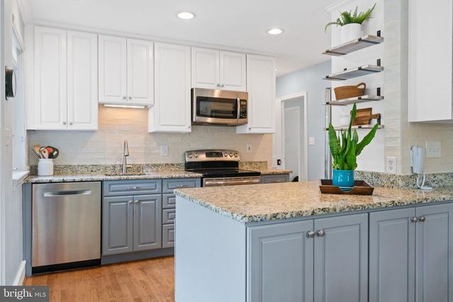 5191 LINNEAN TER NW, Washington, DC 20008