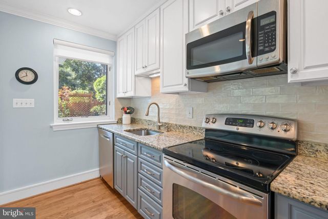 5191 LINNEAN TER NW, Washington, DC 20008