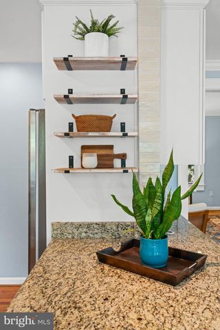 5191 LINNEAN TER NW, Washington, DC 20008