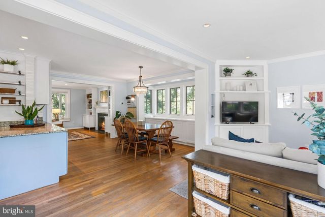 5191 LINNEAN TER NW, Washington, DC 20008