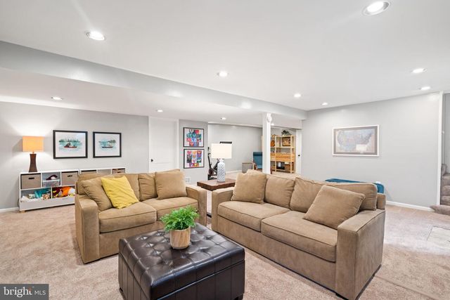 5191 LINNEAN TER NW, Washington, DC 20008