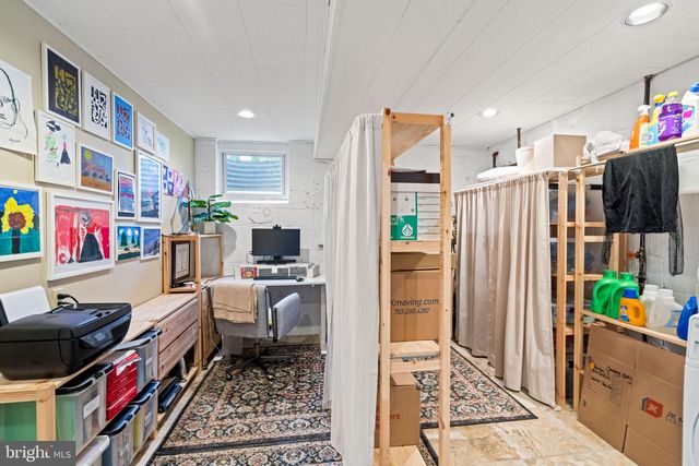 5191 LINNEAN TER NW, Washington, DC 20008