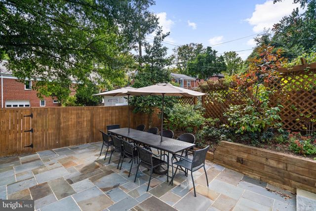 5191 LINNEAN TER NW, Washington, DC 20008