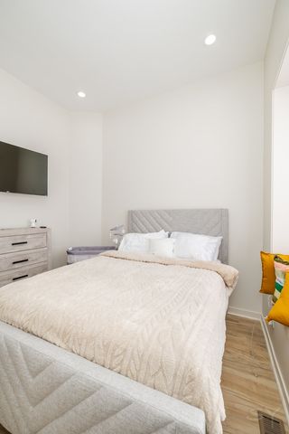 3345 W Douglas Boulevard, Chicago, IL 60623