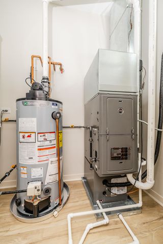 3345 W Douglas Boulevard, Chicago, IL 60623