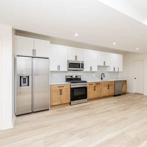 3345 W Douglas Boulevard, Chicago, IL 60623