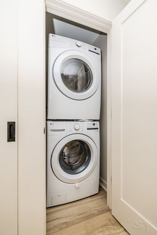 3345 W Douglas Boulevard, Chicago, IL 60623