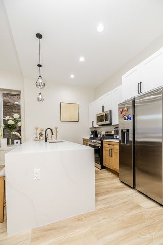 3345 W Douglas Boulevard, Chicago, IL 60623