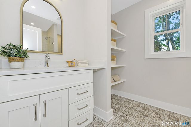 24 Warde Terrace, Fairfield, CT 06825
