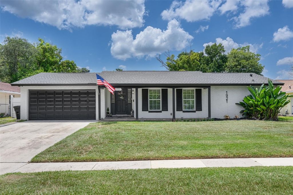 1921 WINNEBAGO TRAIL, Fern Park, FL 32730