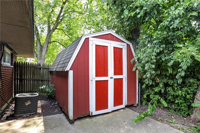 4450 Lambeth Drive, Huber Heights, OH 45424