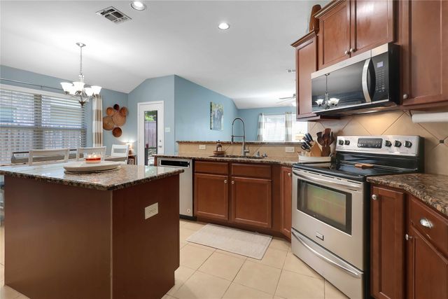 1521 Hanover Lane, Van Alstyne, TX 75495
