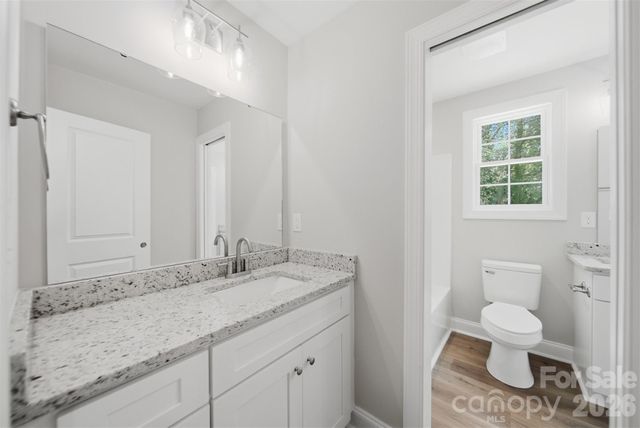 1294 18th Street NE, Hickory, NC 28601