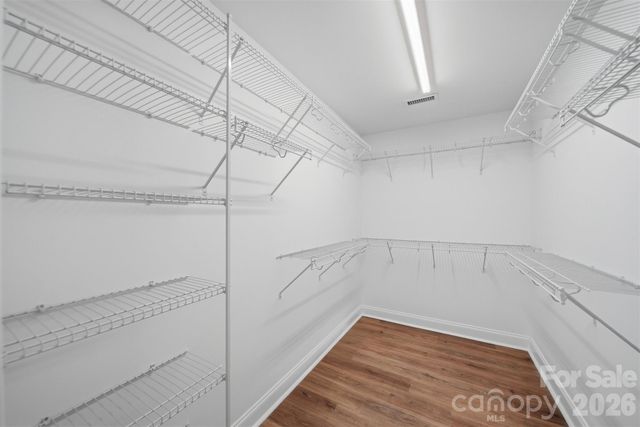 1294 18th Street NE, Hickory, NC 28601