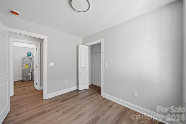 1294 18th Street NE, Hickory, NC 28601