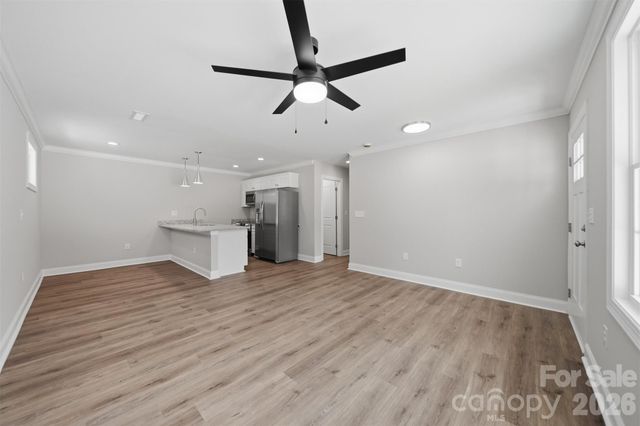 1294 18th Street NE, Hickory, NC 28601