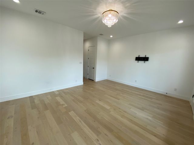 805 S Glasgow, Dallas, TX 75223