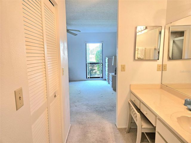 2989 TAYWOOD MEADOW 19, Sarasota, FL 34235