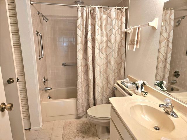 2989 TAYWOOD MEADOW 19, Sarasota, FL 34235