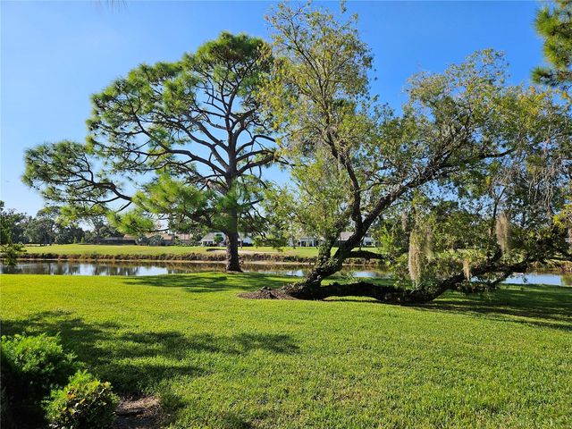 2989 TAYWOOD MEADOW 19, Sarasota, FL 34235
