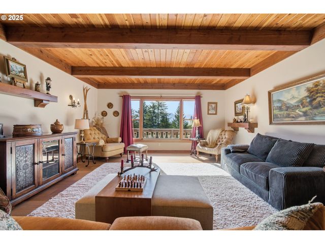 3031 LOOP Rd, Stevenson, WA 98648