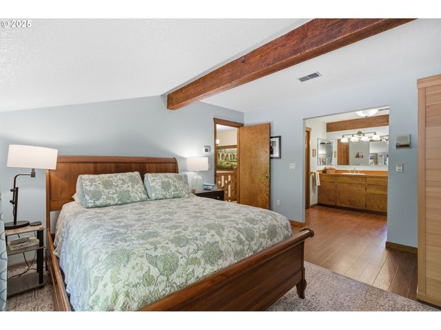 3031 LOOP Rd, Stevenson, WA 98648