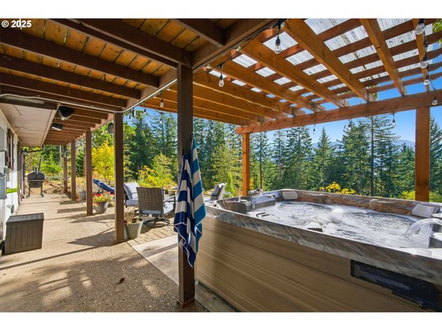 3031 LOOP Rd, Stevenson, WA 98648