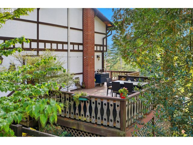 3031 LOOP Rd, Stevenson, WA 98648