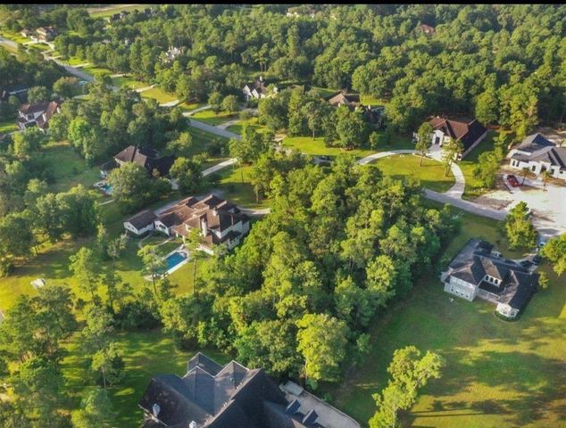 4007 Hidden Winds Drive, Spring, TX 77386