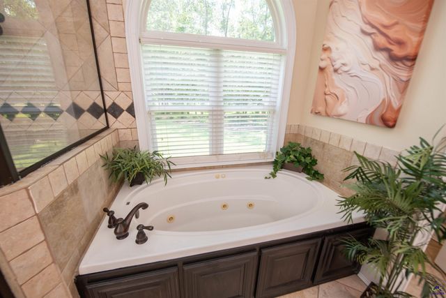 304 Old Windmill Road, Perry, GA 31069