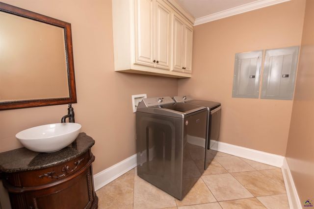 304 Old Windmill Road, Perry, GA 31069