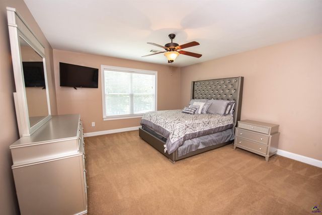 304 Old Windmill Road, Perry, GA 31069