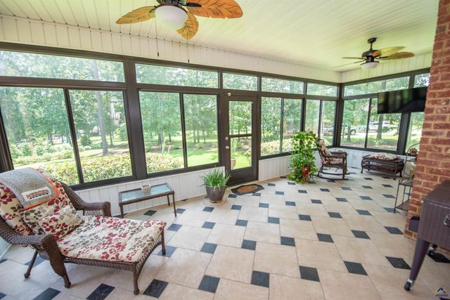 304 Old Windmill Road, Perry, GA 31069