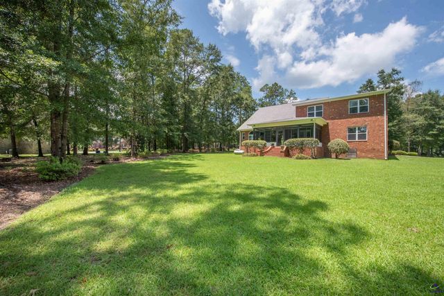 304 Old Windmill Road, Perry, GA 31069