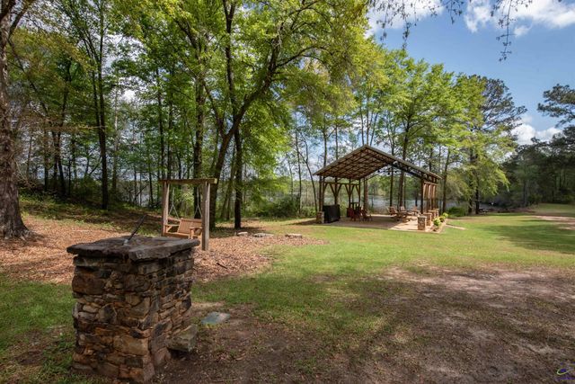 304 Old Windmill Road, Perry, GA 31069