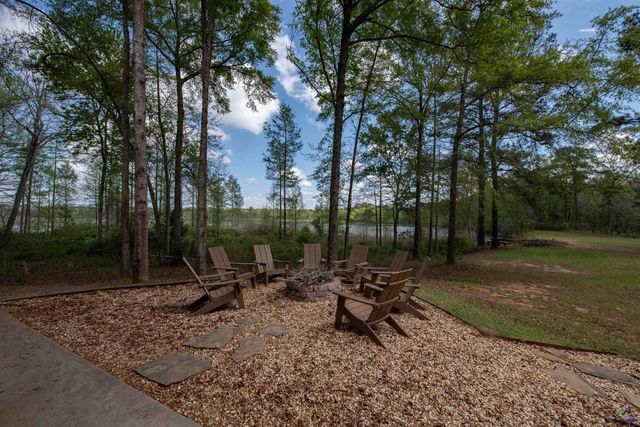 304 Old Windmill Road, Perry, GA 31069