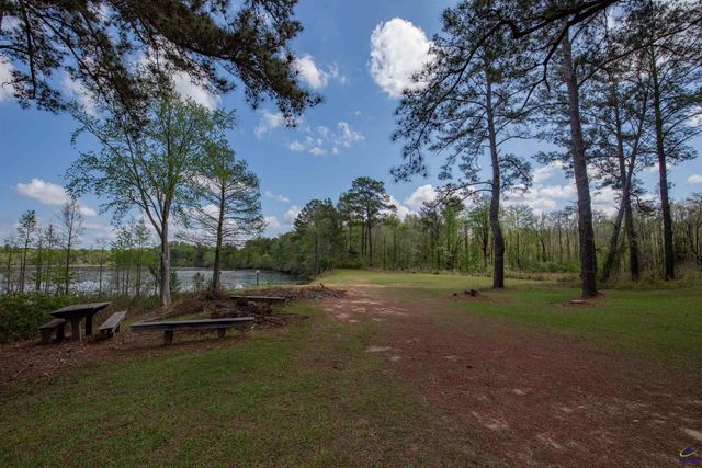 304 Old Windmill Road, Perry, GA 31069