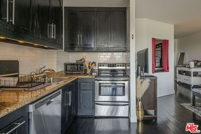 999 N Doheny Drive 408, West Hollywood, CA 90069