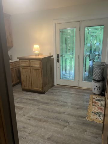 1051 Green Valley Dr, Ashland City, TN 37015