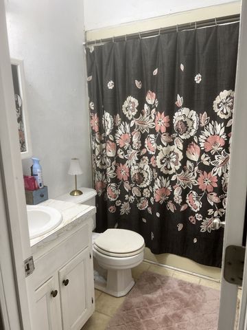 1051 Green Valley Dr, Ashland City, TN 37015