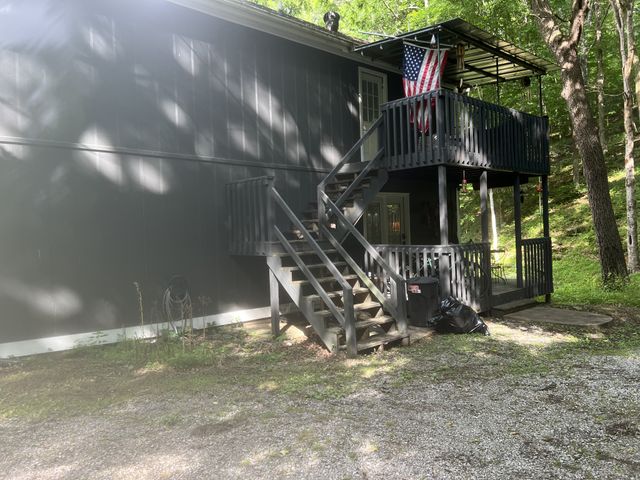1051 Green Valley Dr, Ashland City, TN 37015