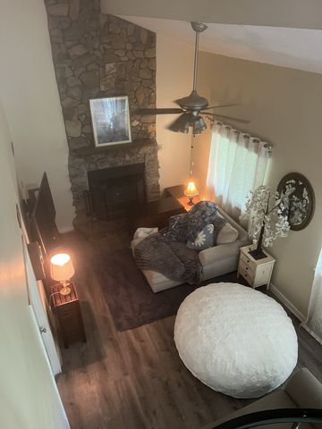 1051 Green Valley Dr, Ashland City, TN 37015