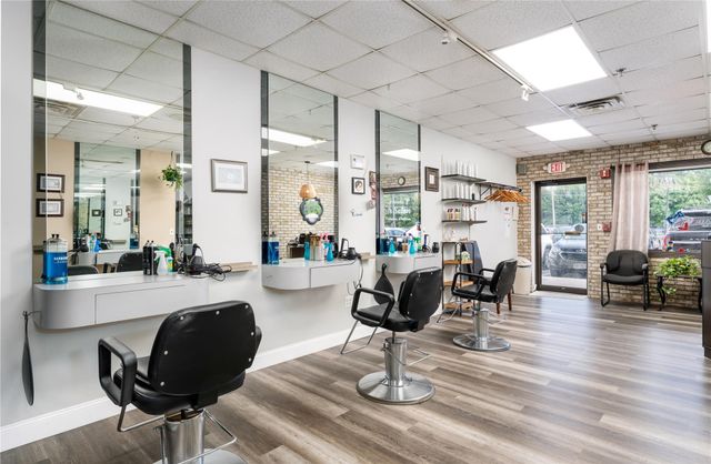 99-13 Route 25A 13, Shoreham, NY 11786