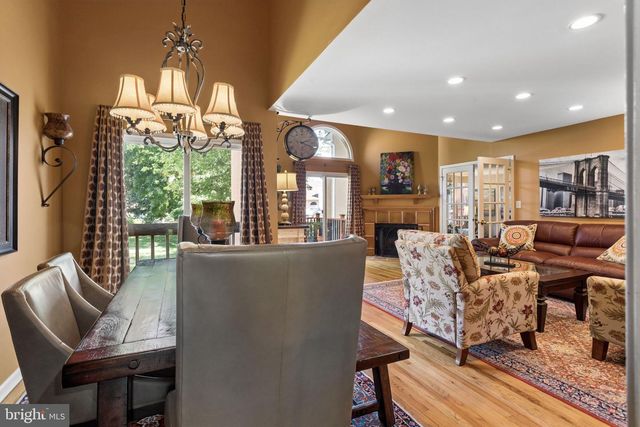 41 KINGSLAND CIR, Monmouth Junction, NJ 08852